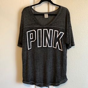 VS pink T-shirt